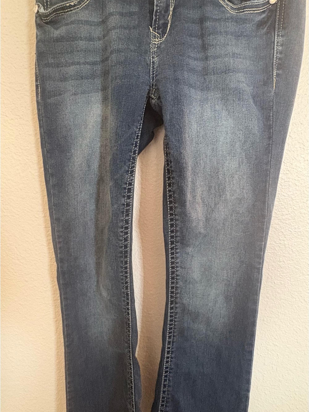 Wallflower Women’s Faded Dark Blue Skinny Jeans